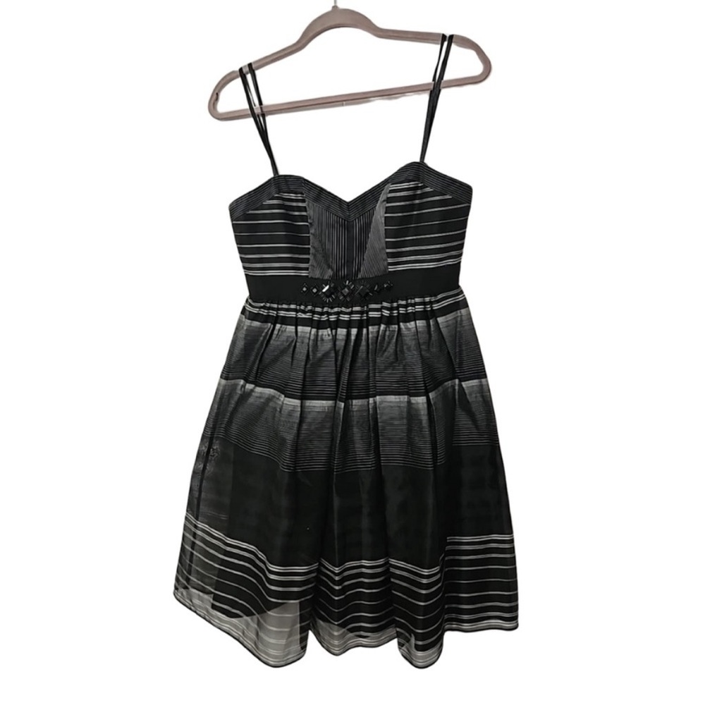 BCBGMAXAZRIA Black Stripped Beaded Strapless Dress sz 6